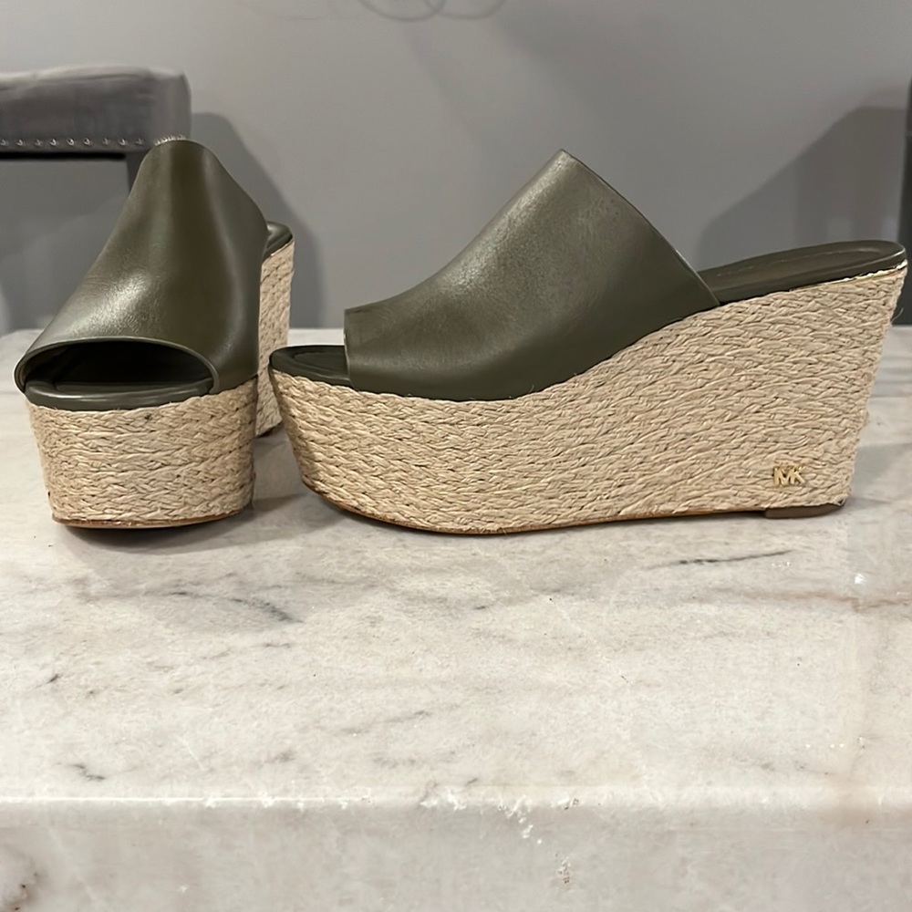 Michael Kors Olive green leather wedges